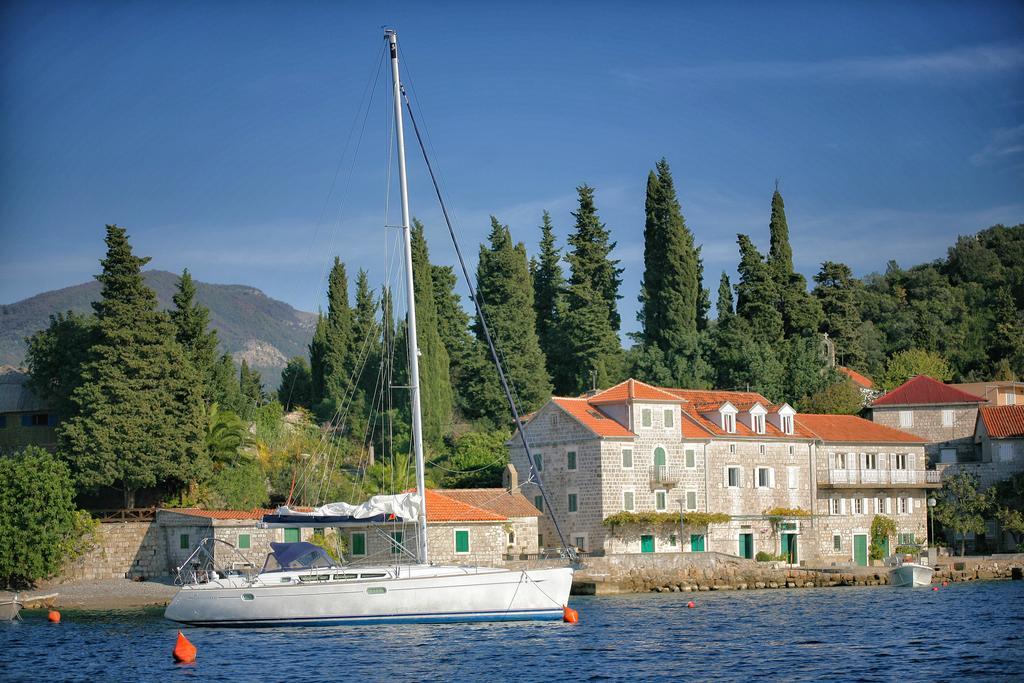 Apartments Barizon Luštica Exterior photo