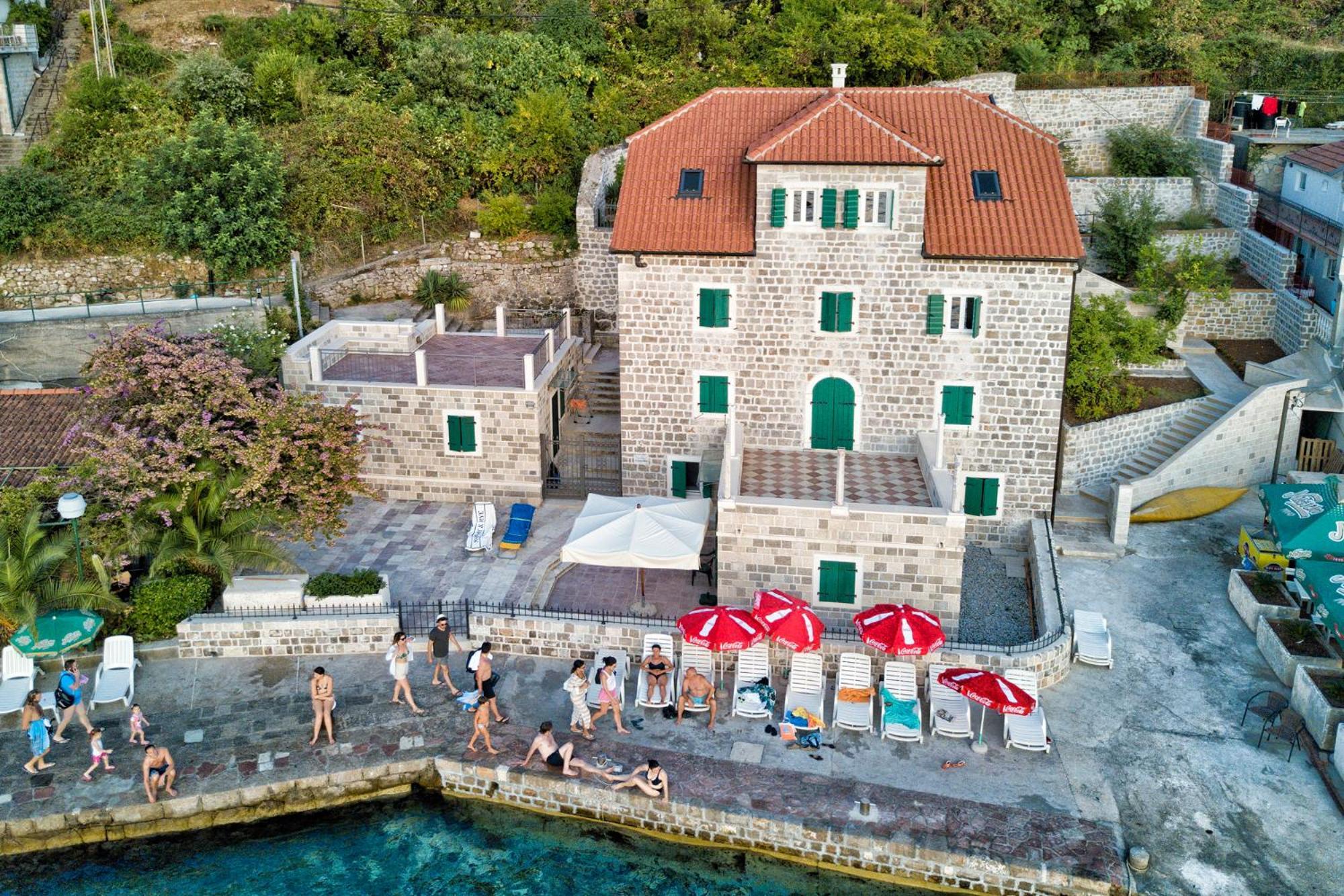 Apartments Barizon Luštica Exterior photo